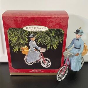 Hallmark Keepsake Miss Gukch. The wizard of Oz Ornament